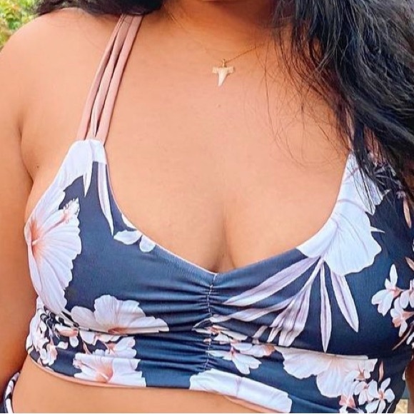 Lehua Lole Custom Ordered Hibiscus Scrunched Sports Bra Top size Medium/Large - Picture 2 of 6